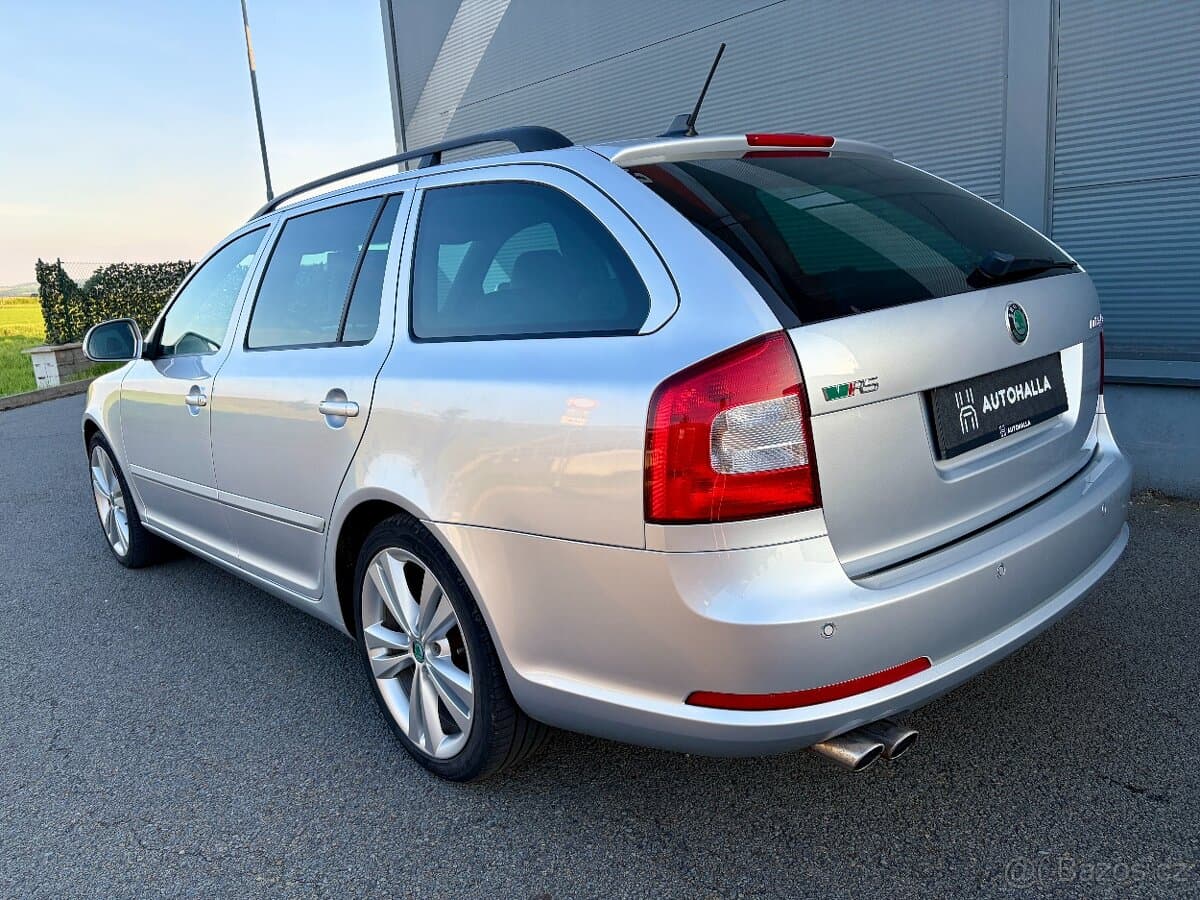 Škoda Octavia RS 2.0TDI 125kW TAŽNÉ Senzory XENONY Rozvody