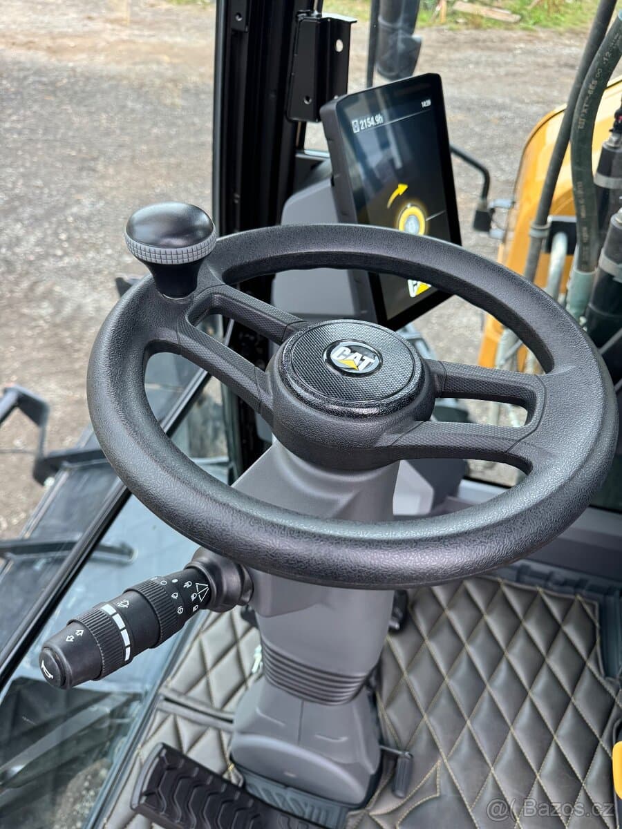 CAT 318 MAX Výbava ENGCOM-kleště.