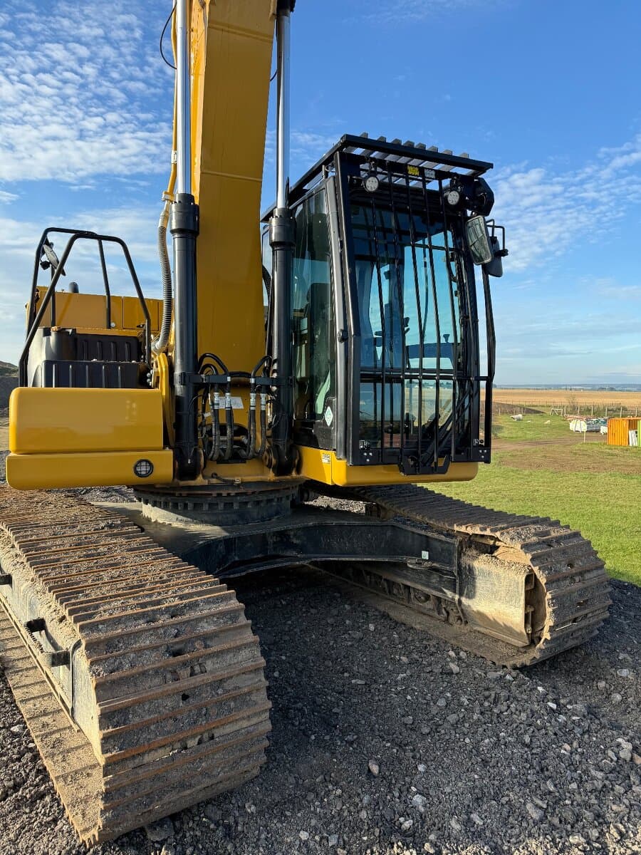 CAT 323 ENGCOM EPS kleště TOP STAV