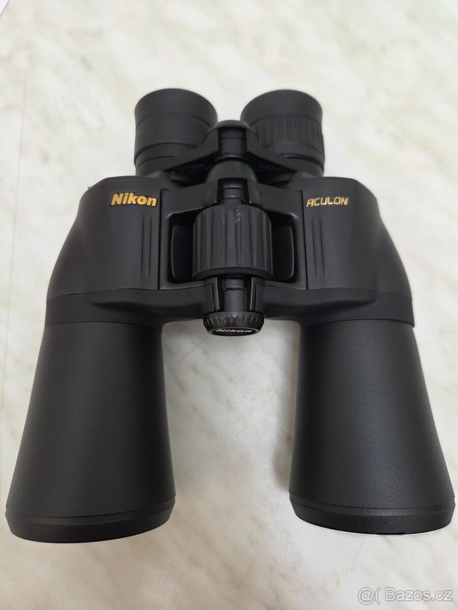 Dalekohled Nikon aculon 10-22×50
