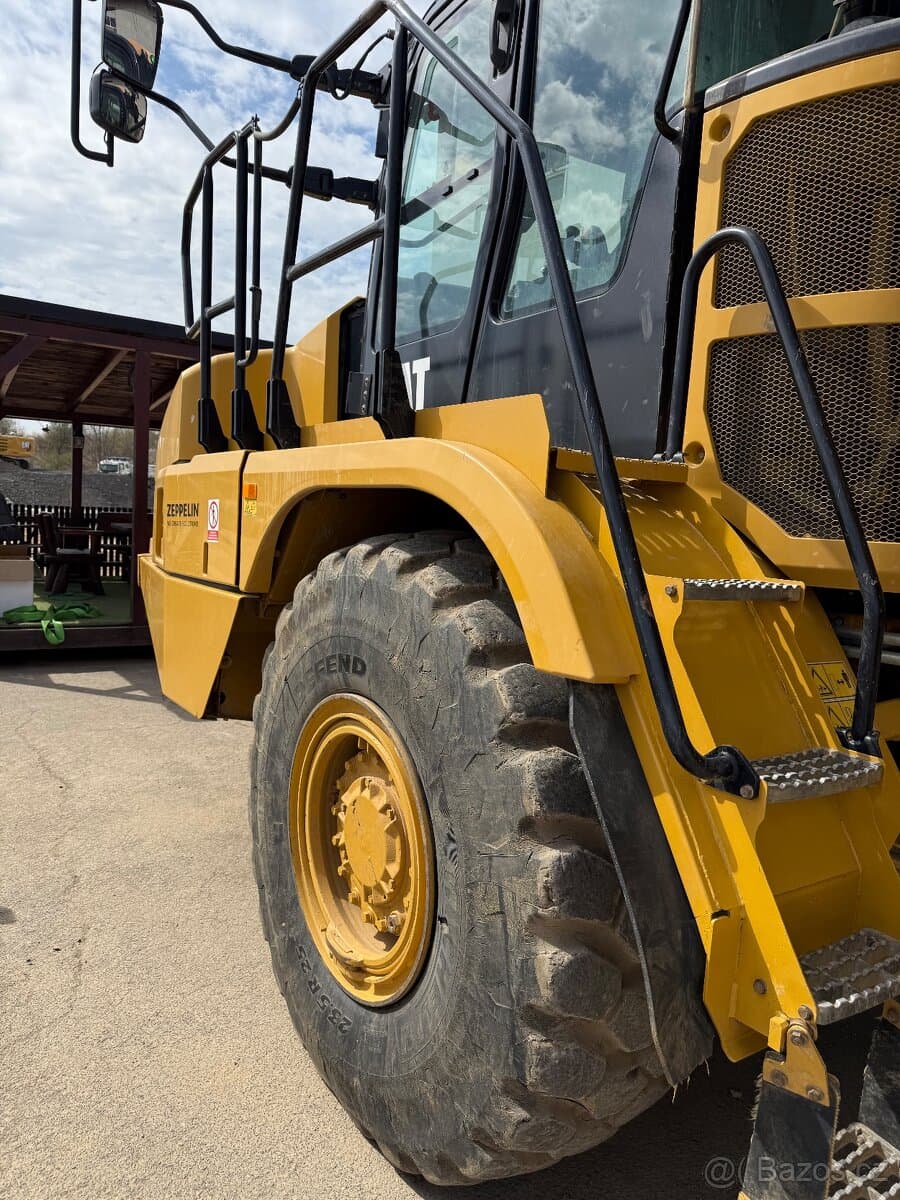 CAT- Caterpillar 730 DEMPR TOP Stav a na SPZ