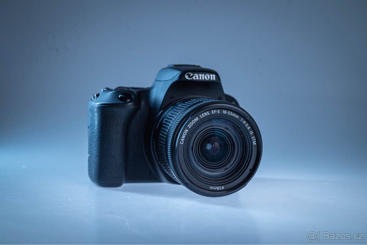 Canon EOS 200D