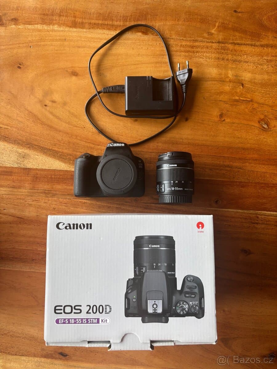 Canon EOS 200D