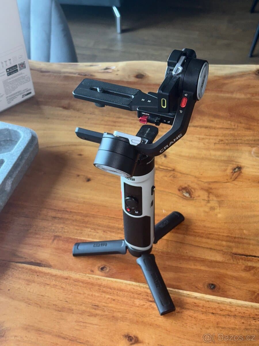 ZHIYUN CRANE M2S - Gimbál / Stabilizátor