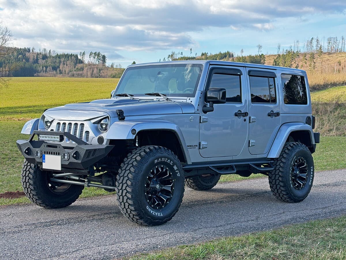JEEP WRANGLER 3.6 V6 4x4 KŮŽE LED LIFT – TOP