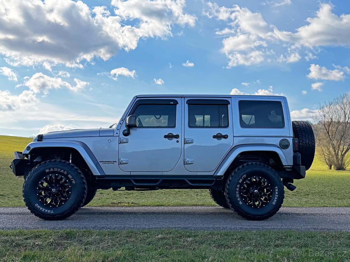 JEEP WRANGLER 3.6 V6 4x4 KŮŽE LED LIFT – TOP