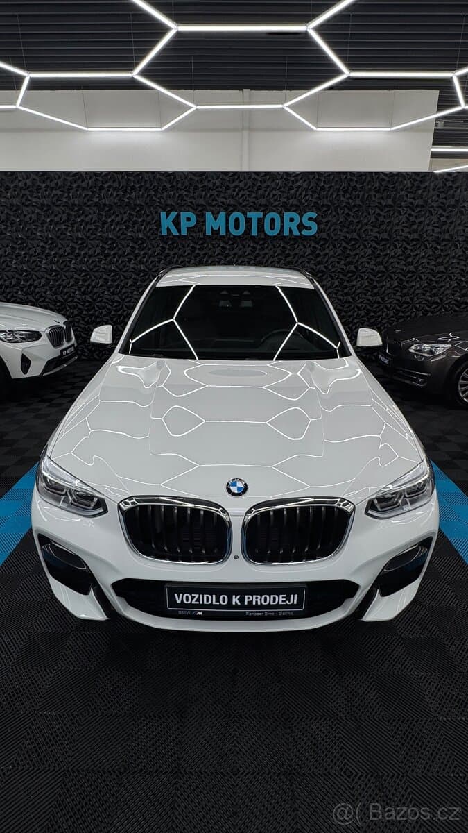 BMW X3 30d xDrive,G01,M paket,servis BMW,ČR,Výbava
