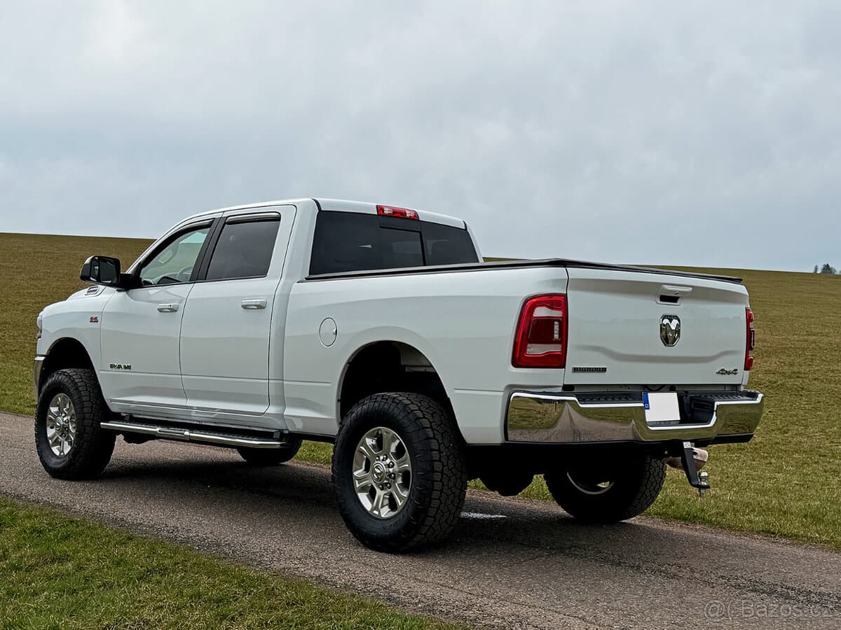 DODGE RAM 2500 HEAVY DUTY 6.4 HEMI – 4x4 LED LIFT