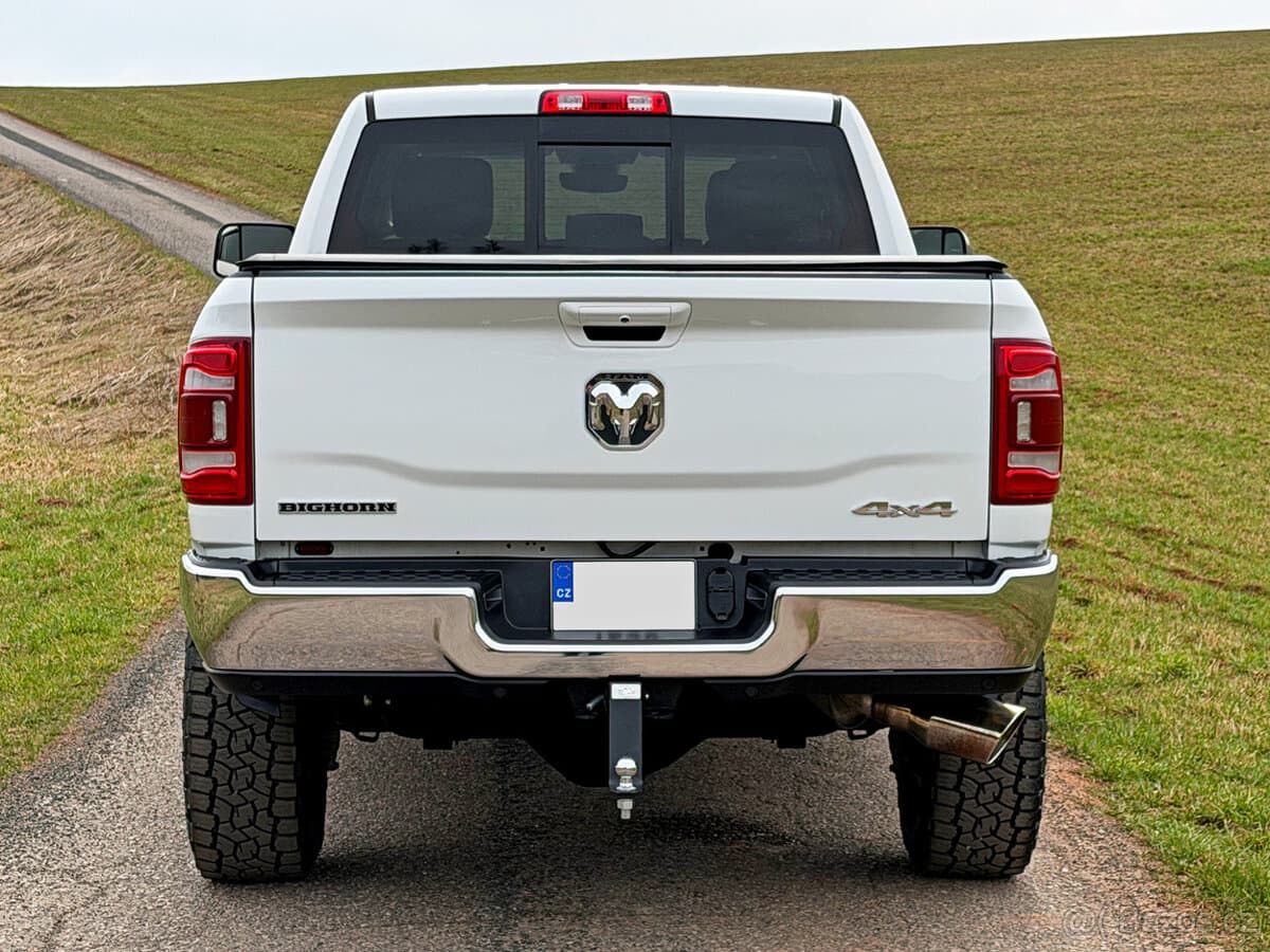 DODGE RAM 2500 HEAVY DUTY 6.4 HEMI – 4x4 LED LIFT
