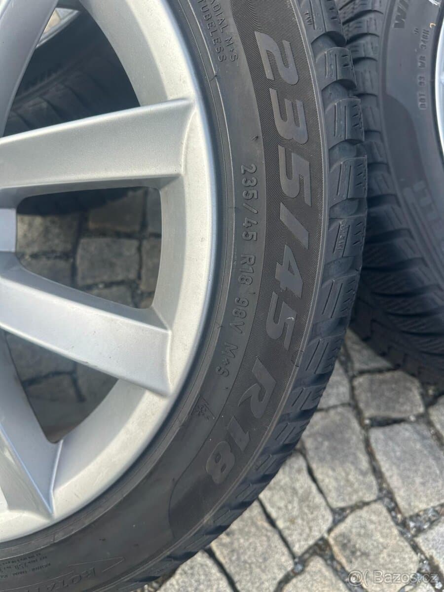 Originální kompletní zimní sada kol Škoda Superb 3 Modus 18