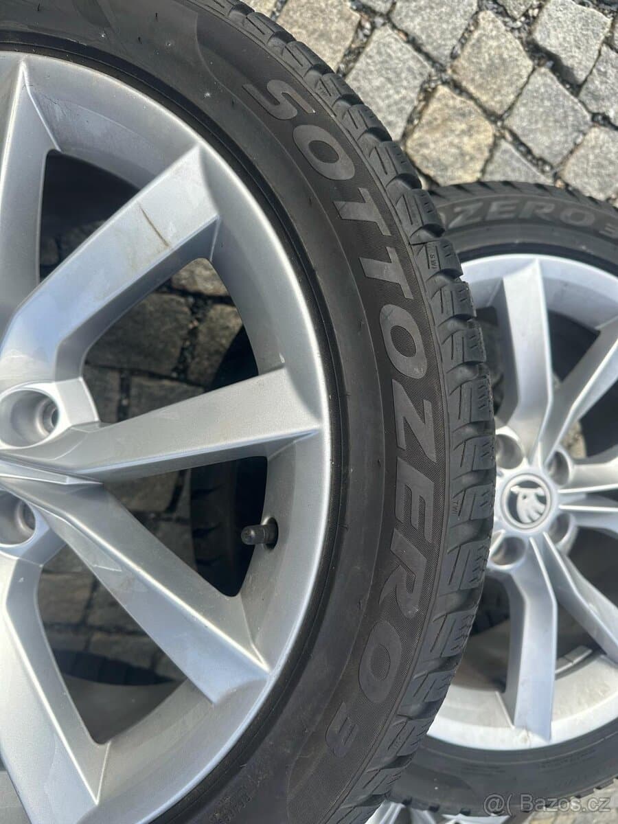 Originální kompletní zimní sada kol Škoda Superb 3 Modus 18