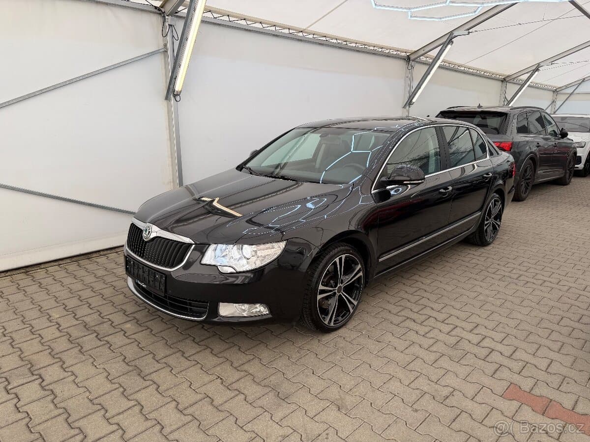 Škoda Superb II sedan 2.0TSi,147kW,DSG,Xenony,Kůže,160TKM