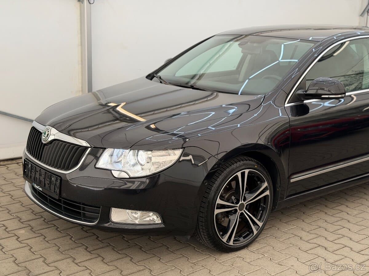 Škoda Superb II sedan 2.0TSi,147kW,DSG,Xenony,Kůže,160TKM