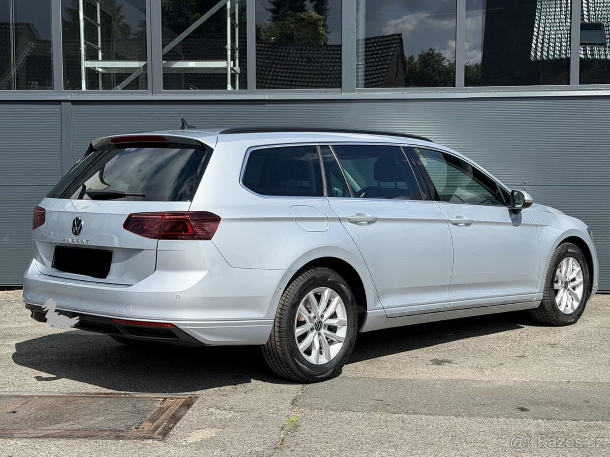 Volkswagen Passat B8 combi 2.0 TDi,110 kW,DSG,LED,ACC,2023