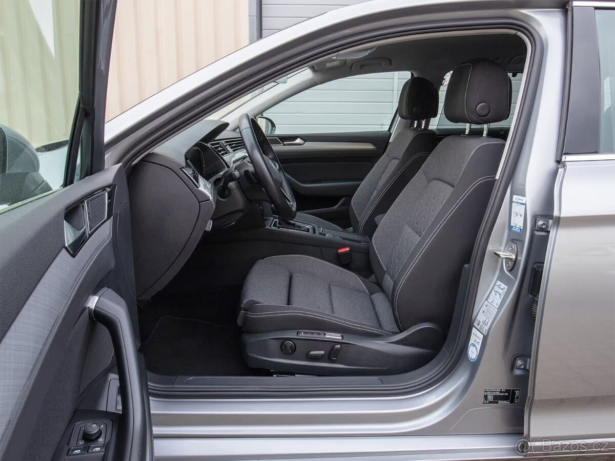 Volkswagen Passat B8 combi 2.0 TDi,110 kW,DSG,LED,ACC,2023