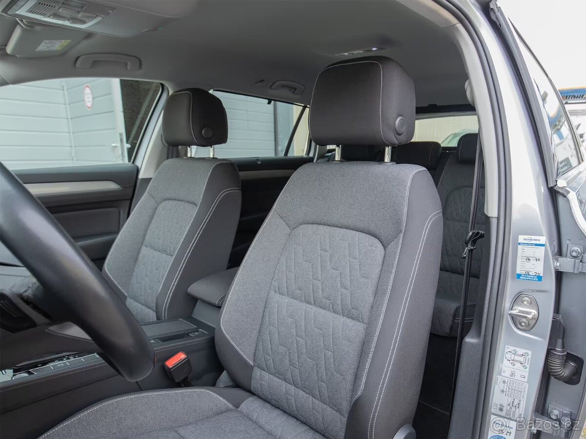Volkswagen Passat B8 combi 2.0 TDi,110 kW,DSG,LED,ACC,2023
