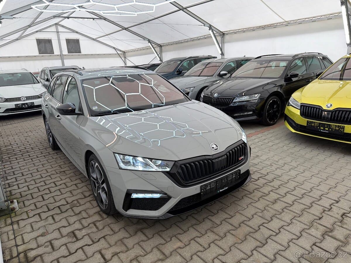 Škoda Octavia combi 4 RS 2.0 TSi,180kW,DSG,Tažné,Pano ZADÁNO