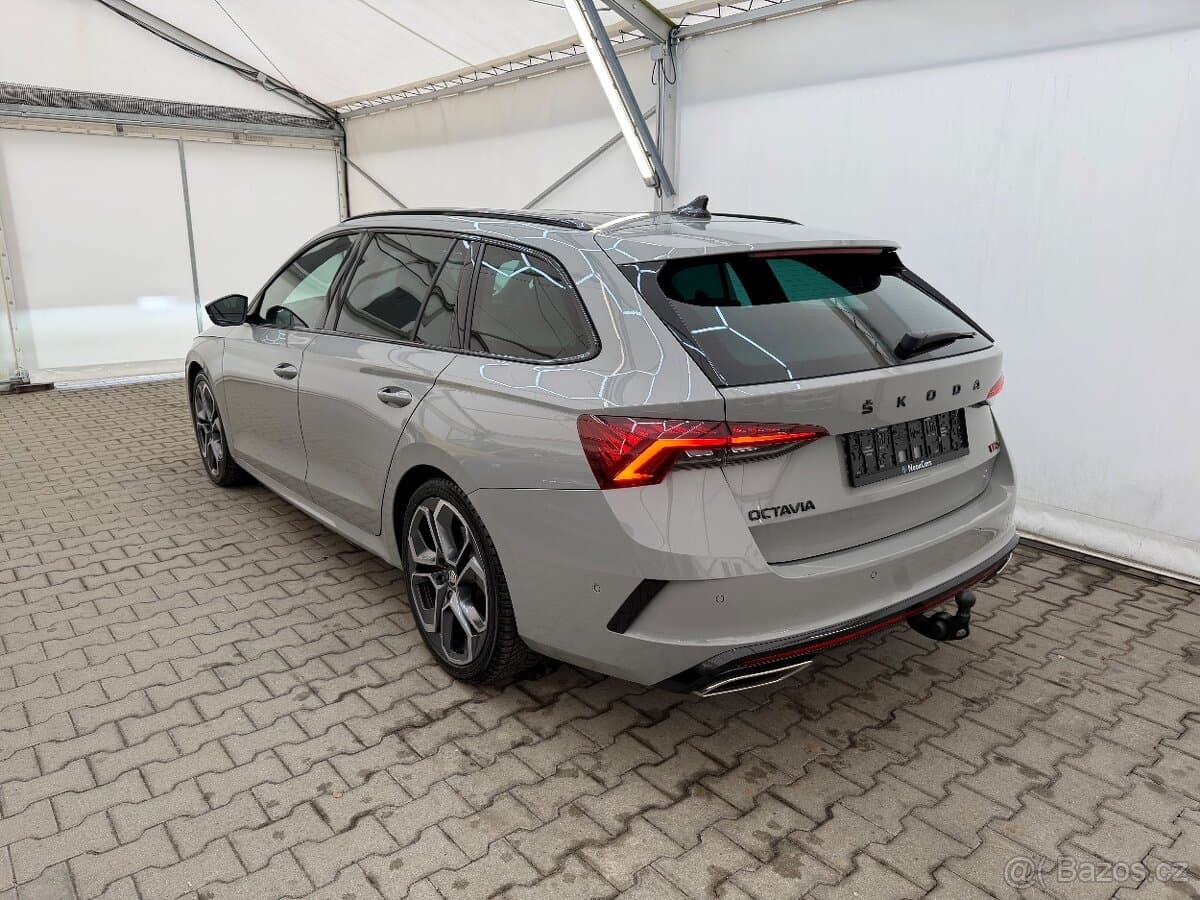Škoda Octavia combi 4 RS 2.0 TSi,180kW,DSG,Tažné,Pano ZADÁNO