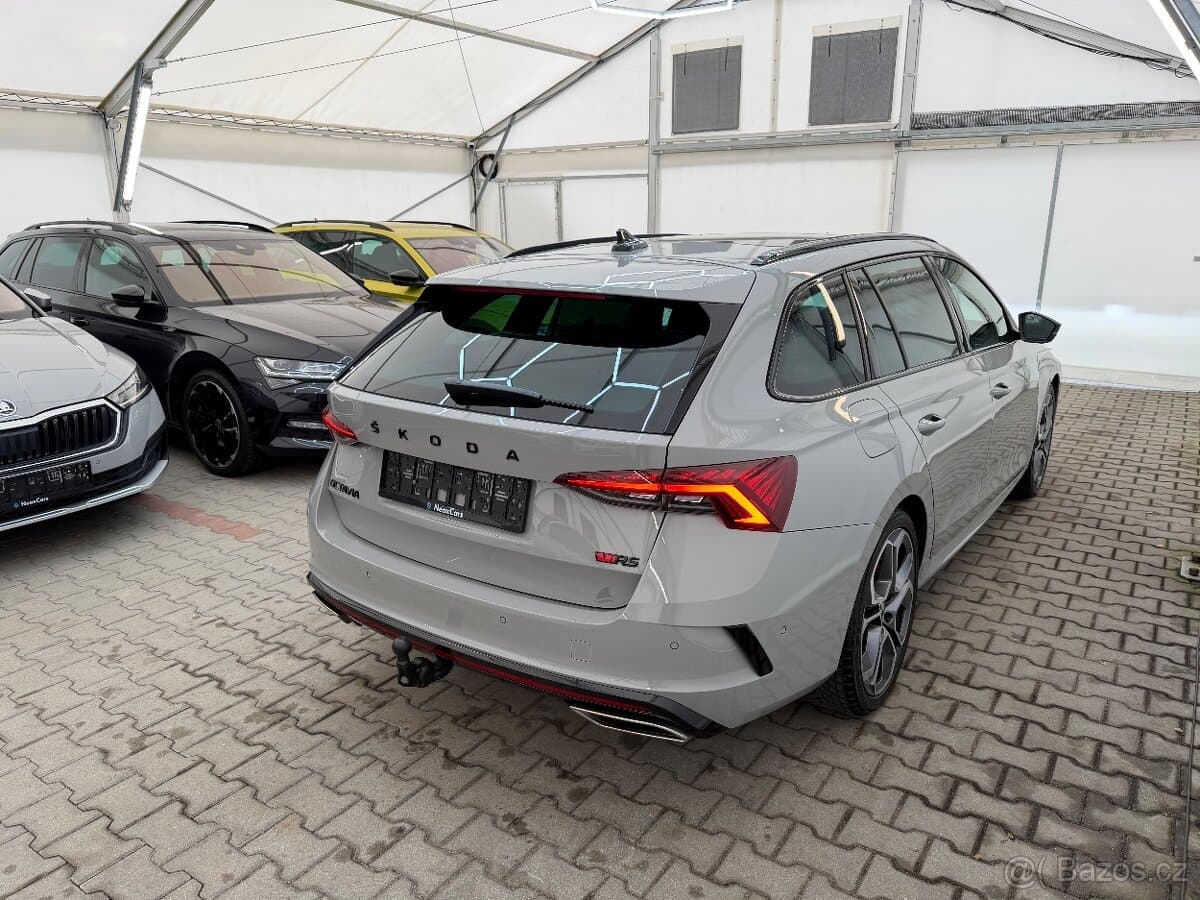 Škoda Octavia combi 4 RS 2.0 TSi,180kW,DSG,Tažné,Pano ZADÁNO