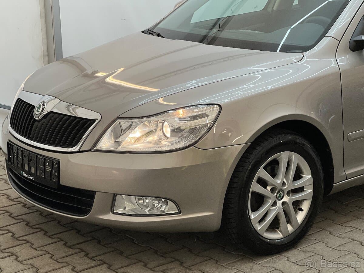 Škoda Octavia II sedan 1.9TDi,77kW,man,1.maj,tažné,ZADÁNO