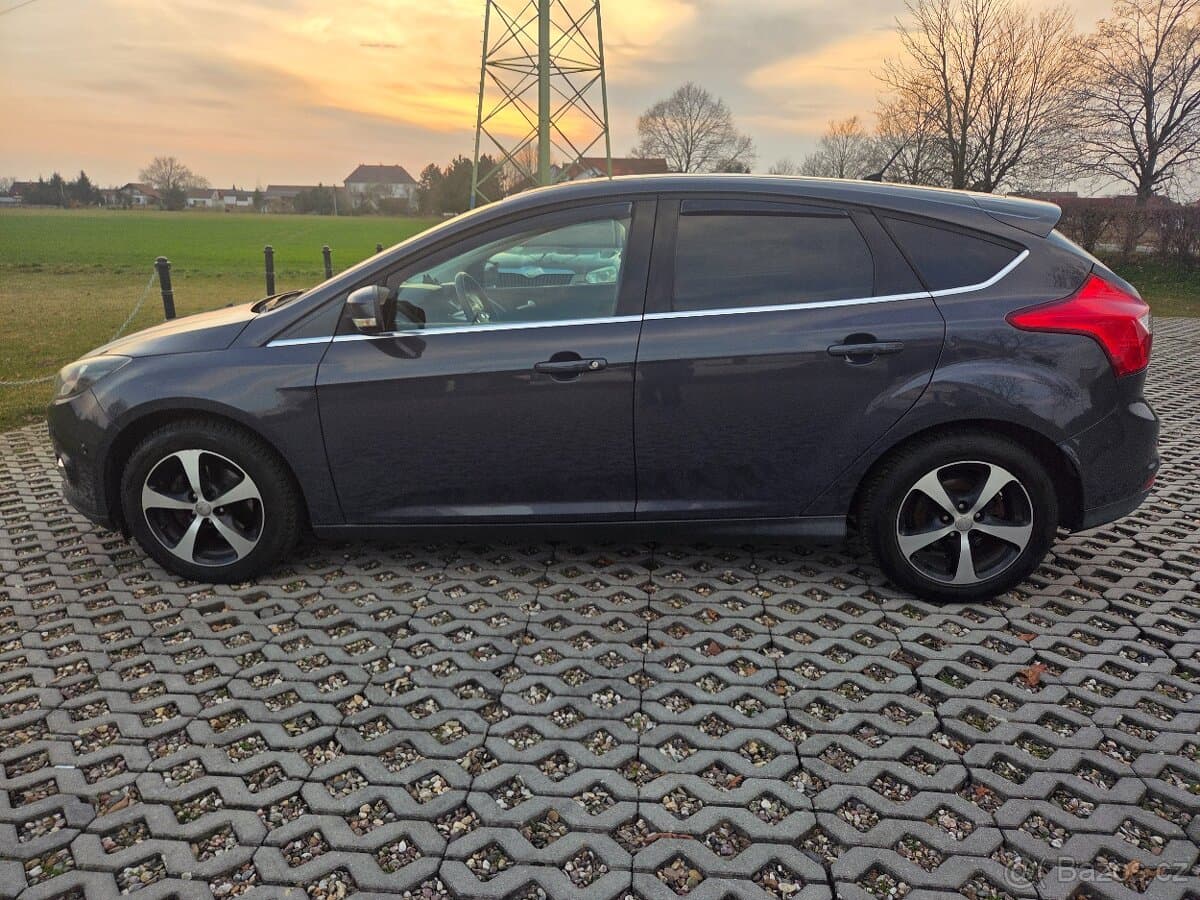 Ford Focus, 1.0 ecoboost 74 kW, top stav