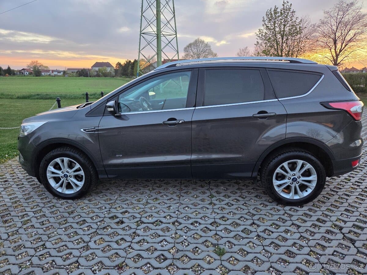 Ford Kuga, 2.0 TDCi,110kW,ČR,kamera,Panor