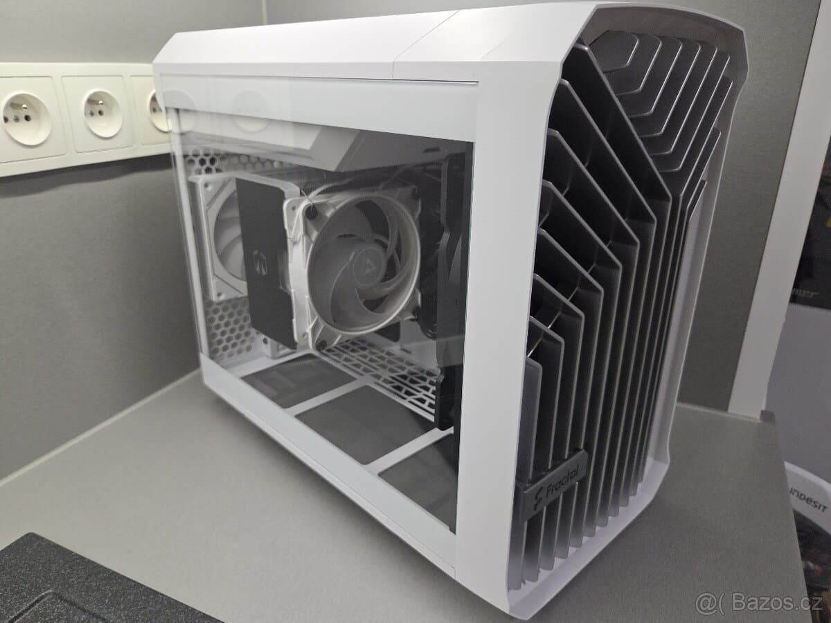 PC 32gb DDR5 / i7 14700 / 850W / 1500GB