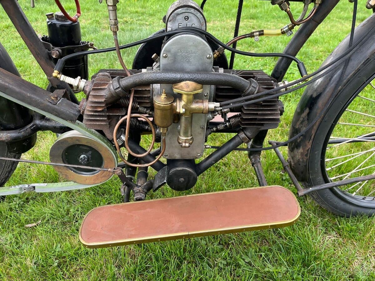 Douglas 350TS s doklady