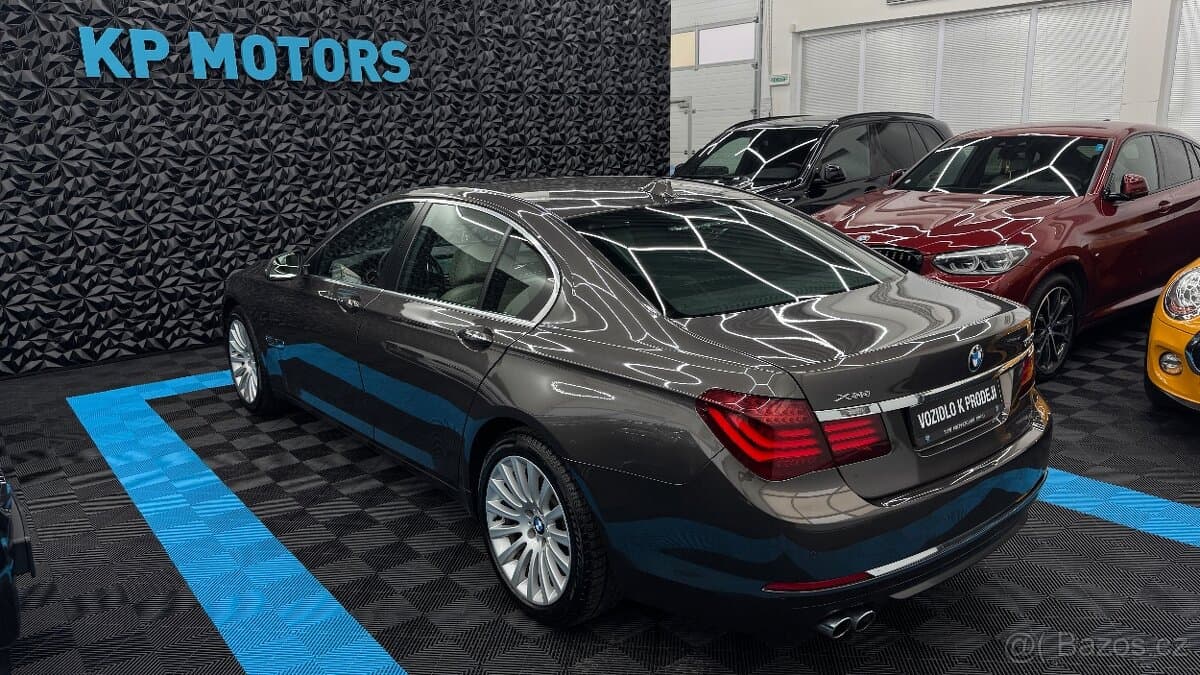 BMW 730d xDrive,F01 Facelift,ČR,Webasto,LED,tažné