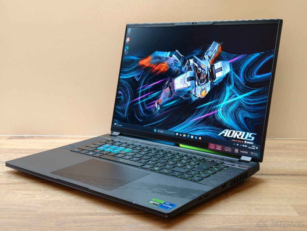 2K 165HZ_GIGABYTE AORUS 16X_i7-14650HX_16GB_RTX 4070 8GB