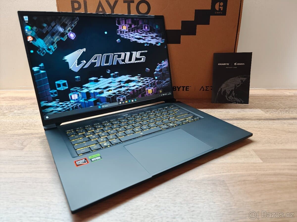 165HZ_KOVOVÝ GIGABYTE AERO X16_R7 AI 350_32GB_RTX 5070 8GB