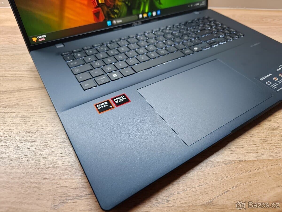 18" OBŘÍ ASUS VIVOBOOK 18 (M1807)_R7 260_32GB_1TB_AMD 780
