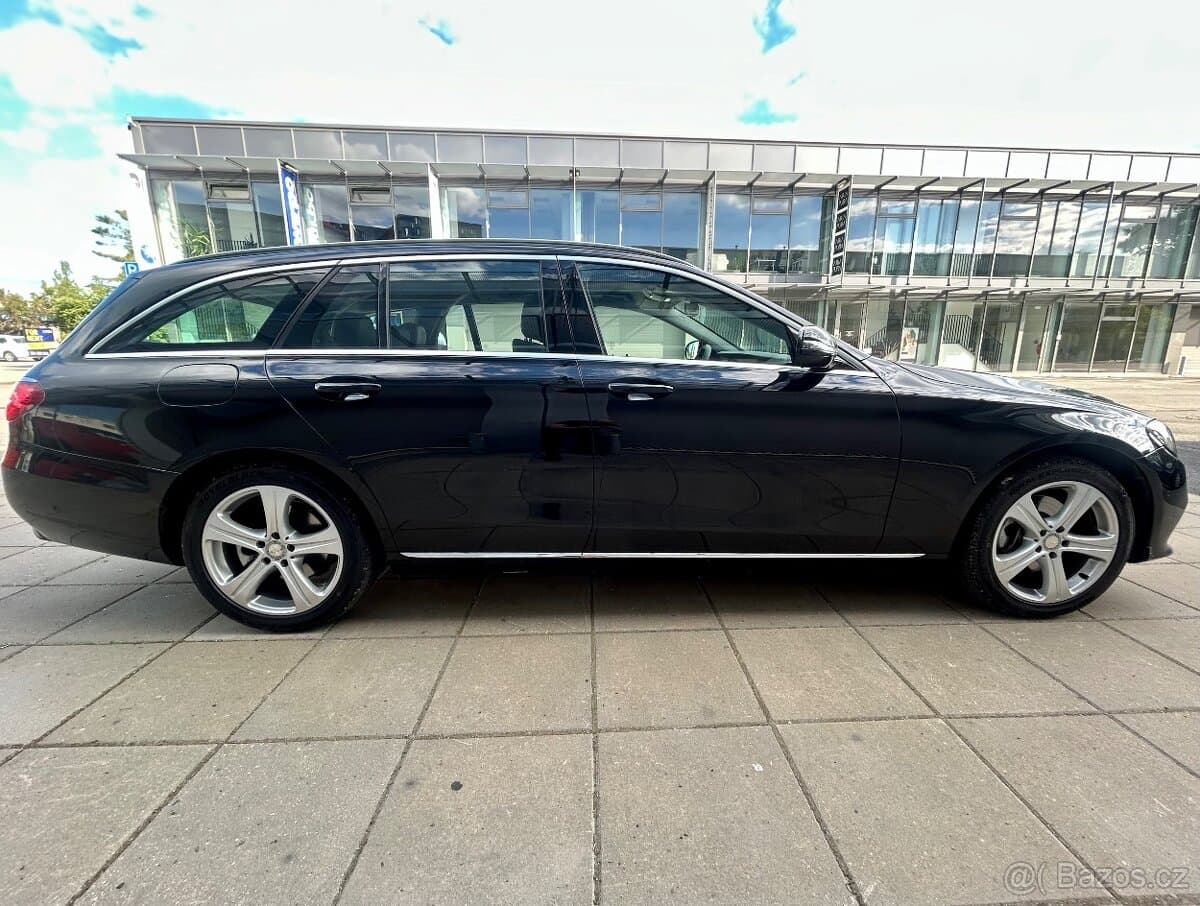 MERCEDES E 220D 143KW AUTOMAT-LED-NAVI-KAMERA-VYHŘEV-PDC