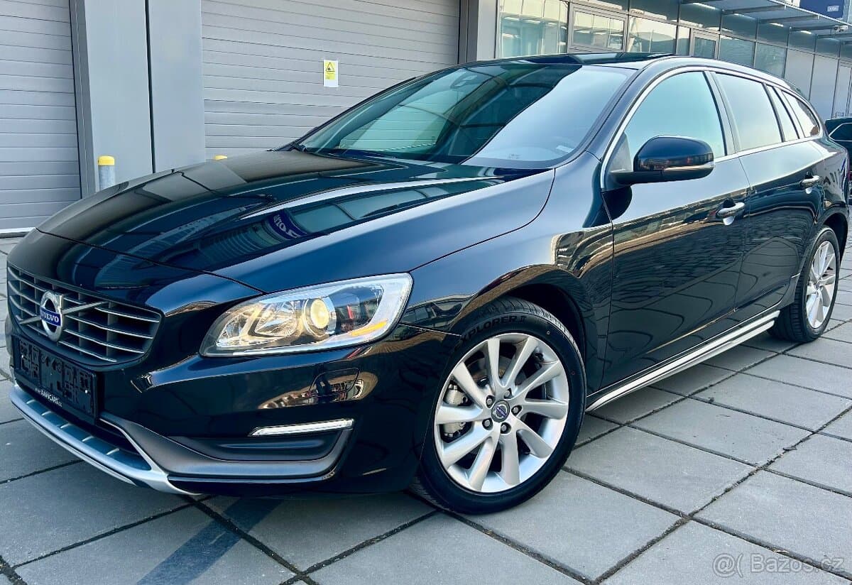 VOLVO V60 2.0D4 120KW 5VÁLEC MANUÁL-XENON-VYHŘEV-PDC