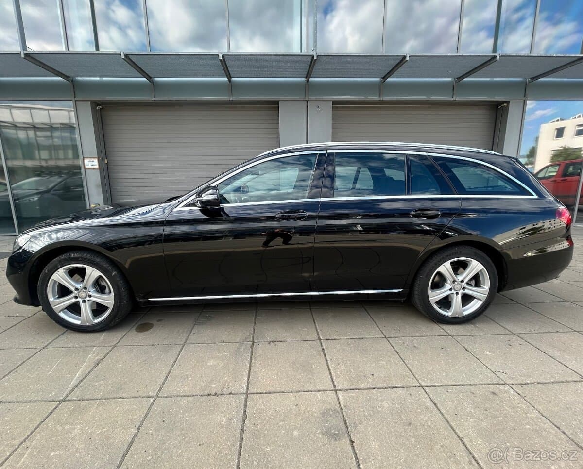 MERCEDES E 220D 143KW AUTOMAT-LED-NAVI-KAMERA-VYHŘEV