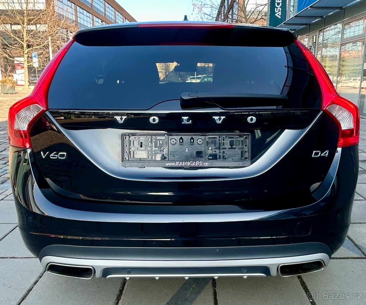 VOLVO V60 2.0D4 120KW 5VÁLEC MANUÁL-XENON-PDC-VYHŘEV