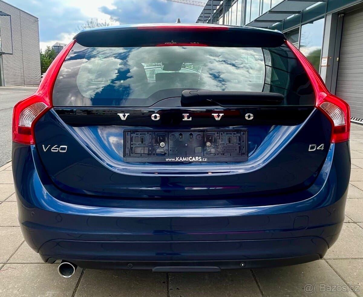 VOLVO V60 2.0D4 120KW 5VÁLEC VIRTUAL-XENON-NAVI-BLIS-TAŽNÉ
