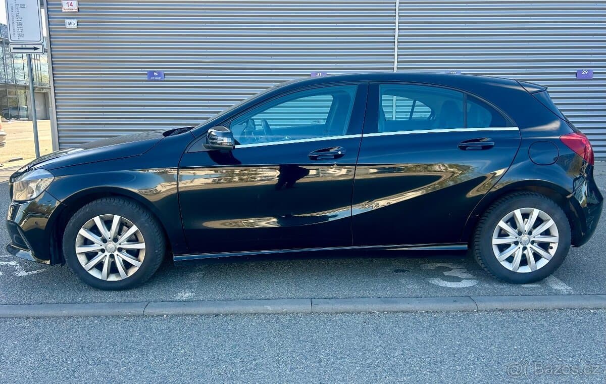 Mercedes-Benz A180i 90kw VYHŘEV-PDC-CZ