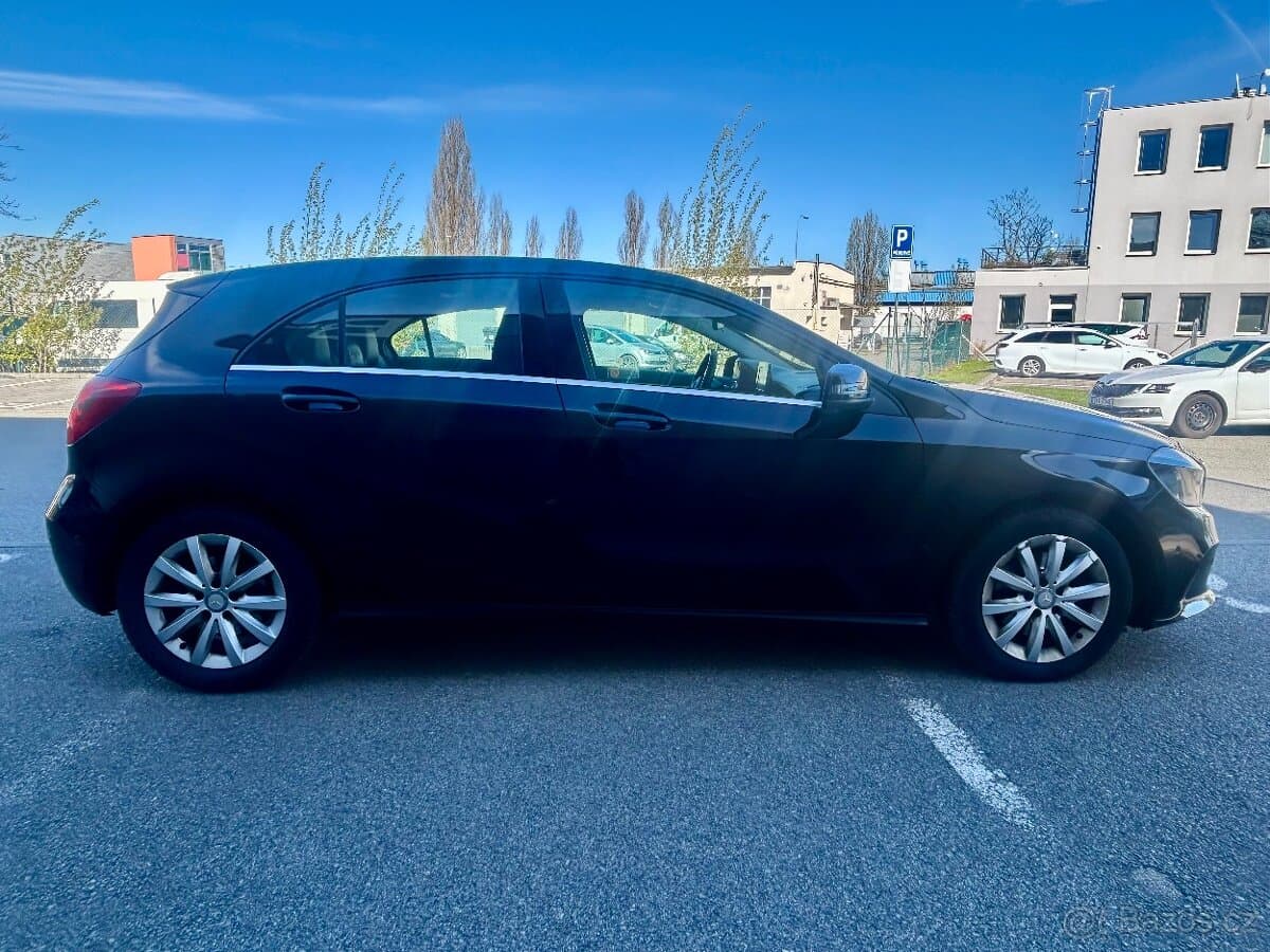 Mercedes-Benz A180i 90kw VYHŘEV-PDC-CZ