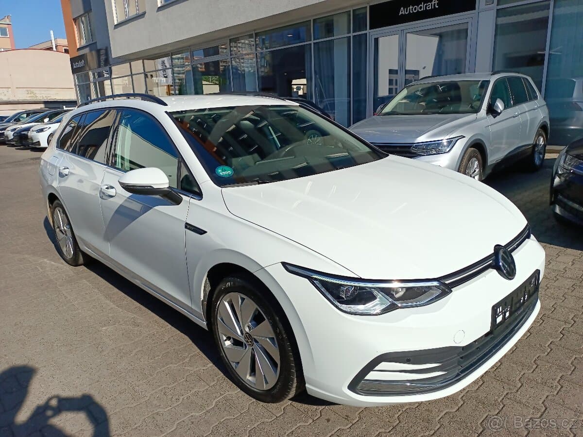 VW Golf 8 Variant Style 2.0TDI 110kW DSG - záruka Autodraft