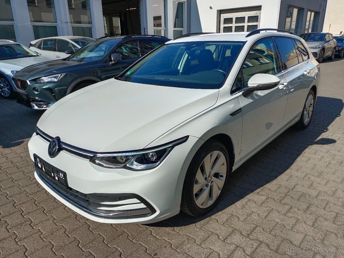 VW Golf 8 Variant Style 2.0TDI 110kW DSG - záruka Autodraft