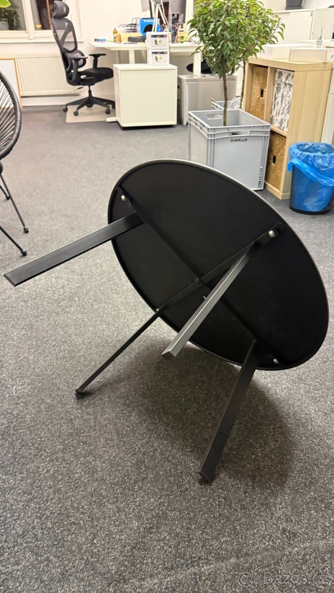 Designový konferenční stolek černý 60 cm