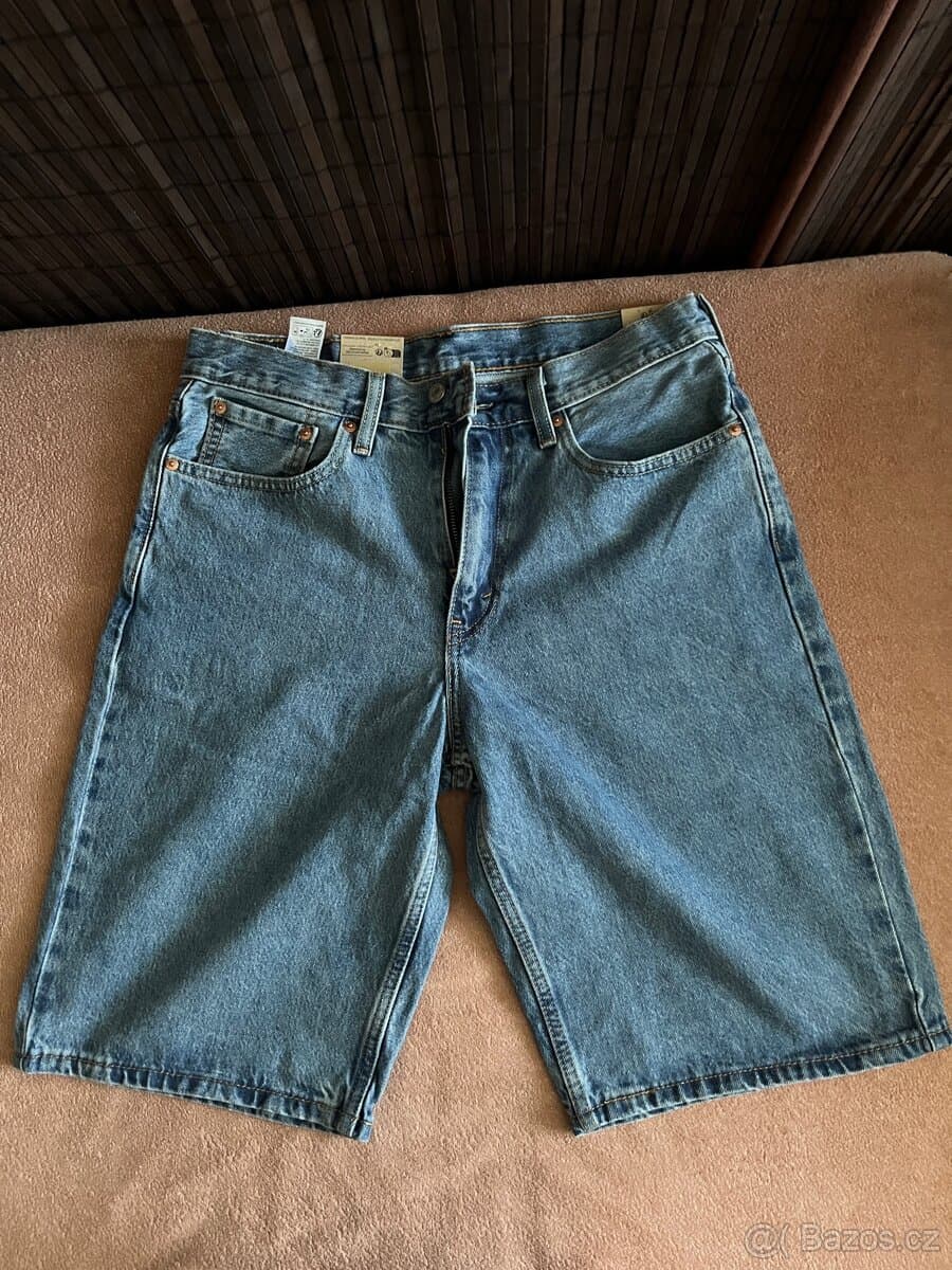 KRAŤASY LEVIS