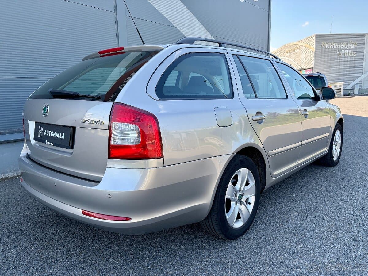 Škoda Octavia Combi 1.9TDI 77kW TAŽNÉ Senzory XENONY Rozvody