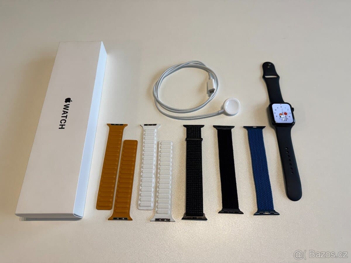 Apple Watch SE 2. generace GPS 44mm