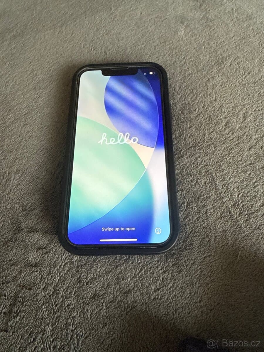 Prodám iPhone 13 mini bílý 256 GB - jako nový + 18 obalů
