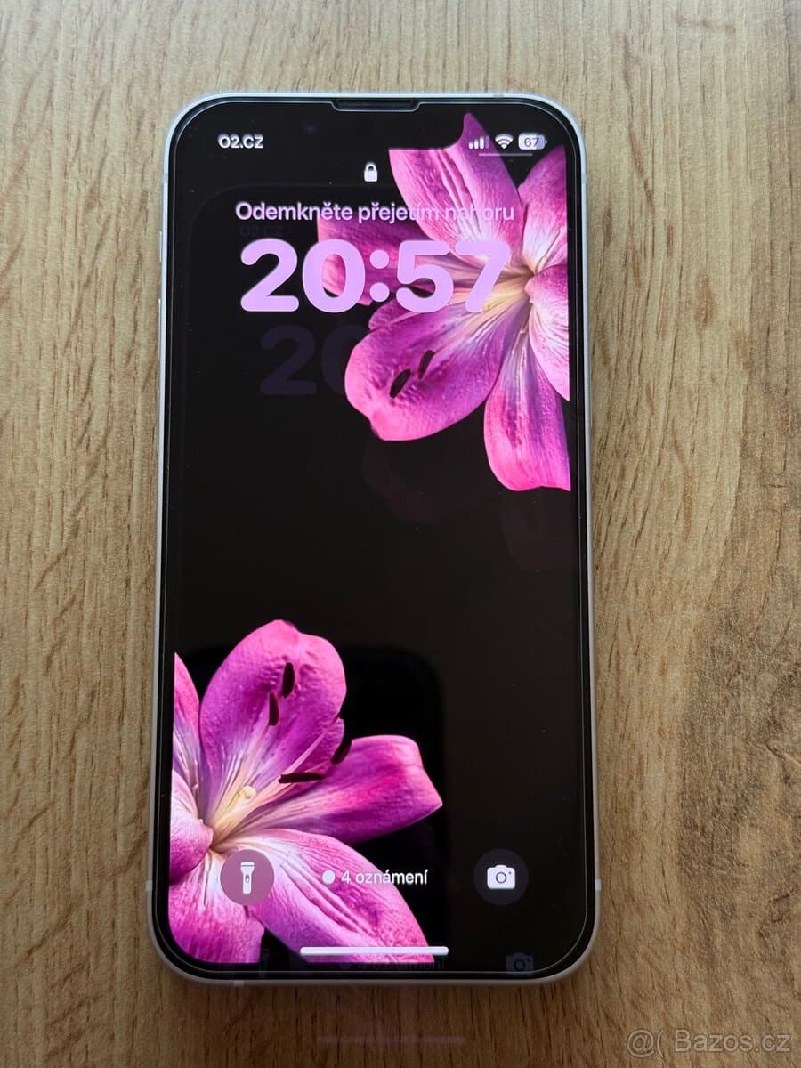 Prodám iPhone 13 mini bílý 256 GB - jako nový + 18 obalů