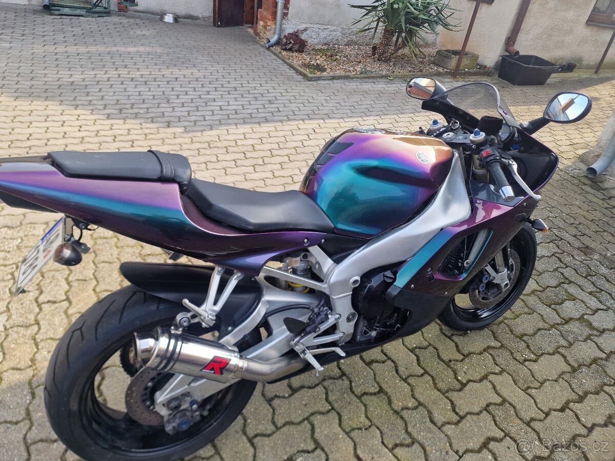 Yamaha R1