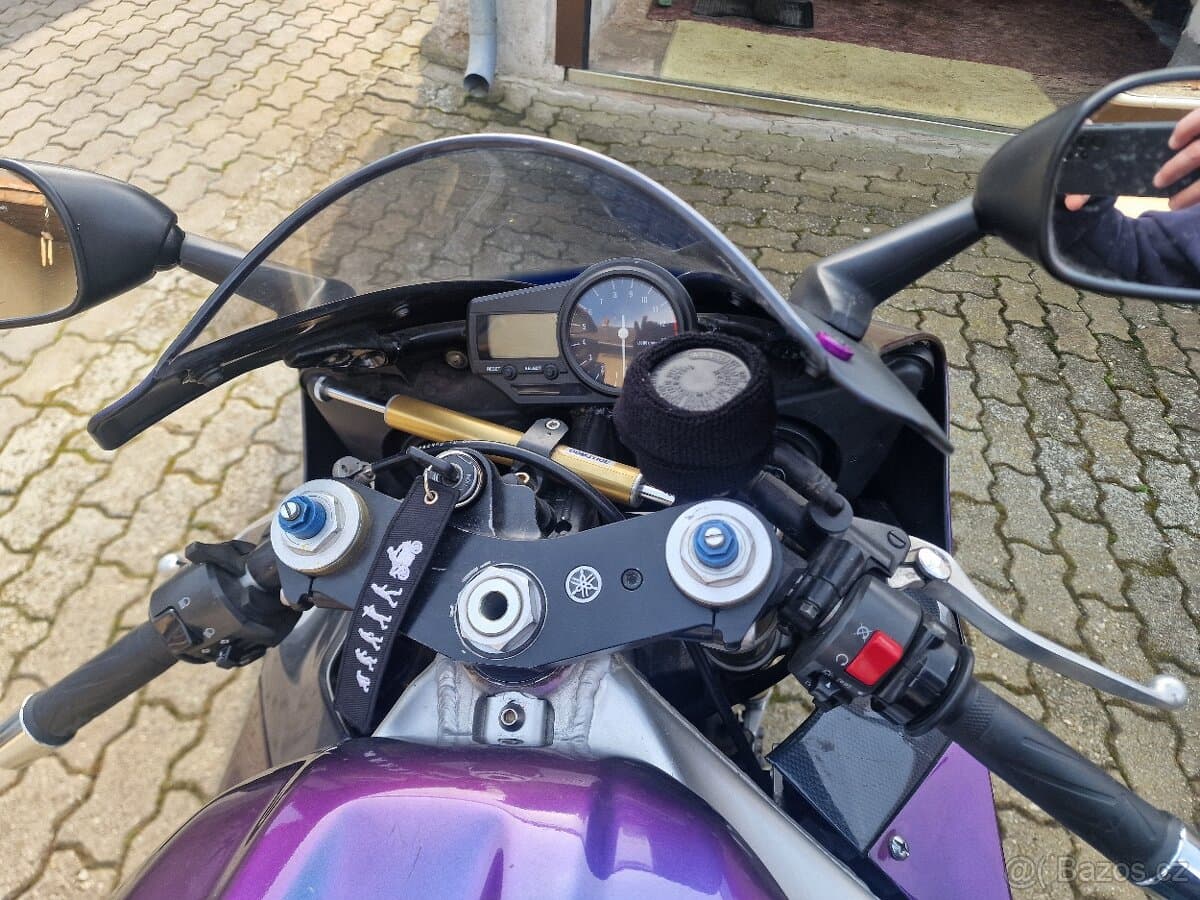 Yamaha R1