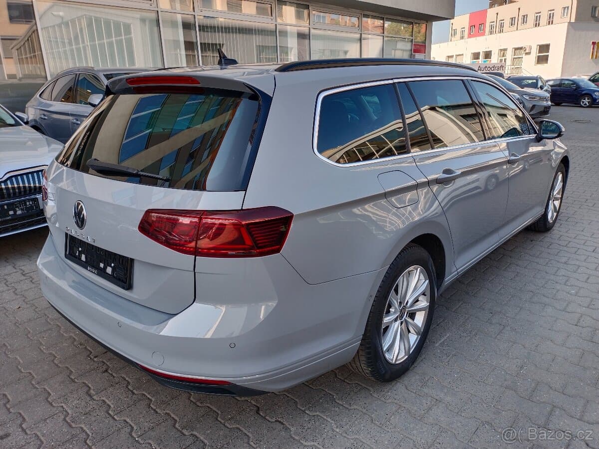 VW Passat B8 Variant 2.0TDI 110kW DSG - záruka Autodraft